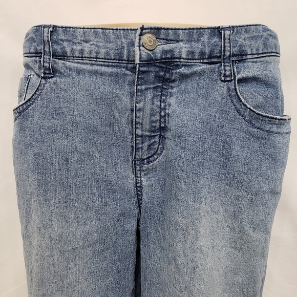 Sonoma Lifestyle Crop Jeans Size 8 - Picture 3 of 7